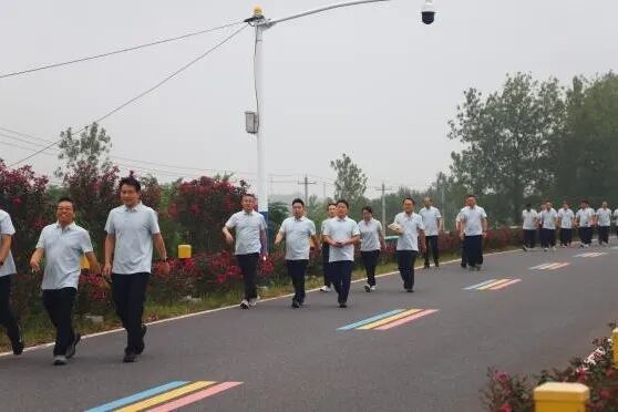 1758186139923364.jpg 4.jpg